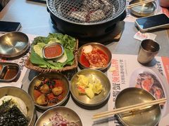 -草家酱蟹炭火烤肉店(珲春南路一店)