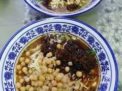 -渝之汇牛肉豌杂面