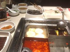 -海底捞火锅鲜切牛肉主题店(长寿路店)