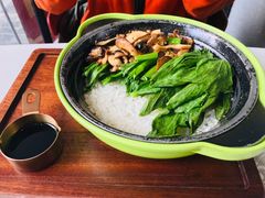 全素菌菇煲仔饭-SONGUOLIFE松果咖啡(七莘路店)