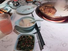 鸳鸯锅-捞神煲汤火锅(湖滨商业街店)