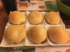 酥皮焗叉烧包-添好运点心专门店(深水埗店)