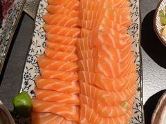 -铭牛烧肉·和牛海鲜自助(高新月牙湖店)