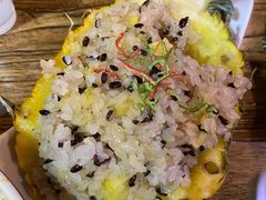 菠萝饭-遇见阿家村云南菜(魏公村店)