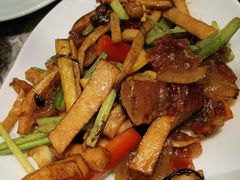 腊肉炒三菇-四道菜·福建菜馆(新街口金鹰店)