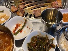 -韩聚屋韩国烤肉餐厅(新北万达店)