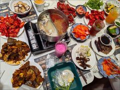 -金马门国际美食百汇(珞喻路店)