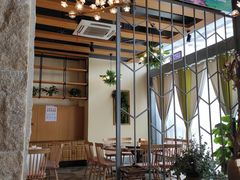 -香山湖家家宴(中山陵店)