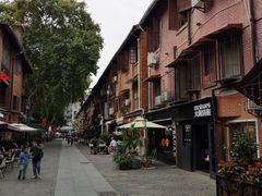 -黎黄陂路街头博物馆