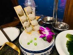 -小天鹅火锅·一线江景洪鼎旗舰店(洪崖洞店)