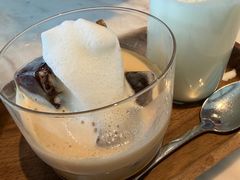 -ROAST coffee & eatery