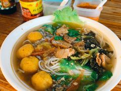 鱼蛋蟹仔粉-周记蟹仔粉(侨港风情街店)