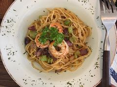 鲜虾蒜辣意面-小食院简餐厅