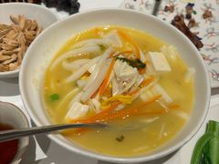 -桂满陇·手作小笼包&江南叫花鸡(中山公园店)