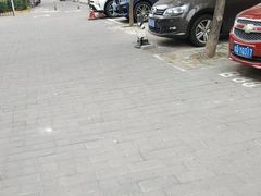 -京铁家园三区-地上停车场