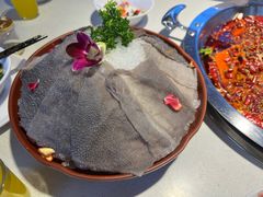-茅草房·河畔园林火锅