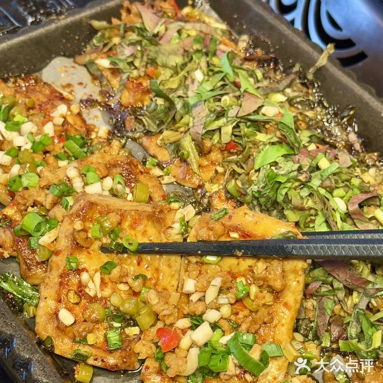 成都春熙路吃花傲天少爷钦点的烤鱼！！！