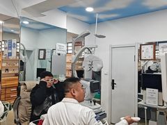 -豪门视光·星趣控·蔡司依视路眼镜代理商(中央大街店)