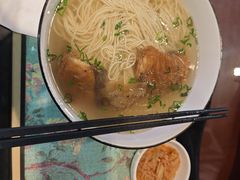 -百年老字号·观振兴蟹黄面·三虾面·苏式面(观前街富仁坊巷店)