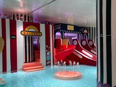 -涨巢·潮玩水疗局