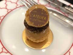 -Salon de The de Joel Robuchon(外滩18号店)