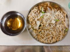 -正宗杨记普洱酸醋米线(总店)