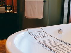 -三亚湾海居铂尔曼度假酒店