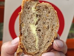 -HOT CRUSH趁热集合·现烤面包(上海环球港店)