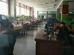 -三泉海中鲜海鲜加工零售广场(幸福时代店)