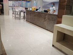 -一家人(凯旋路店)