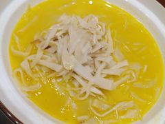 火腿鸡汁脆笋-鲁宴·鲁煨黄河生态大鲤鱼(月坛店)