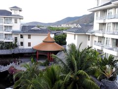 1，2号楼中间景观-三亚亚龙湾雅高美爵酒店
