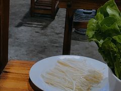 金针菇-五指山生态小黄牛(皮皮虾海鲜广场店)