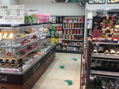 -全家便利店(东直门店)