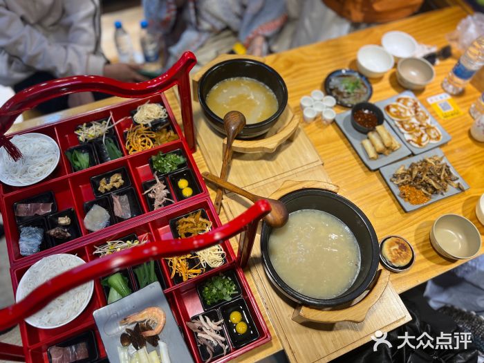 勺子米线·云南传统小吃市集(四方街店)图片
