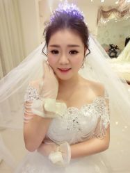 点击看大图 -艾米丽婚纱礼服