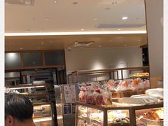 面包甜点陈列柜-山崎面包(静安久光店)