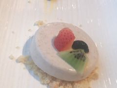 -香格里拉鱼跃地中海西餐厅·牛排披萨