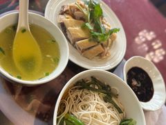 -月亮房·白斩鸡(娄山关路店)
