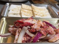 -围炉肉舍•炭烤活鳗•丹东海鲜烤肉(步行街店)