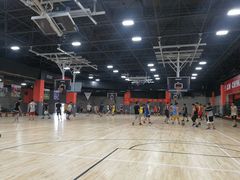 -洛克公园美式运动体验馆(唯品会合肥蜀山城市奥莱店)