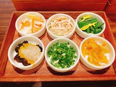 -良米山·云南野生菌过桥米线(上海首店)