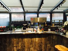 -HIGH FIVE哈福手工汉堡(桂林路店)