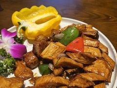 杏鲍菇炒雪花牛肉粒-蚝得喜海鲜(东城店)