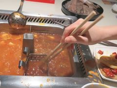 -海底捞火锅鲜切牛肉主题店(长寿路店)