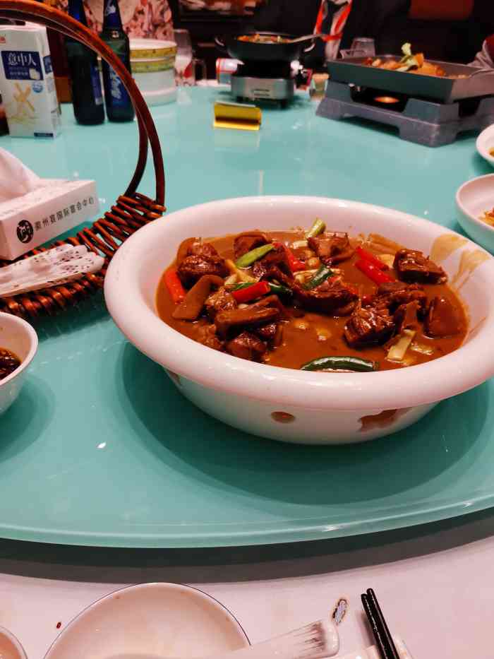 徽州宴(绿地缤纷荟店)-"[薄荷]环境:位置很好找,门头很显著,.