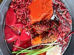 -黄潇洒老火锅(九眼桥宏济巷店)