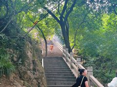 -灵岩山风景区