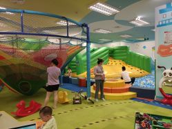 -莫莉幻想儿童乐园(武汉经开永旺店)