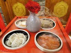 谭公四宝-谭鸭血老火锅(龙湖宝山天街店)